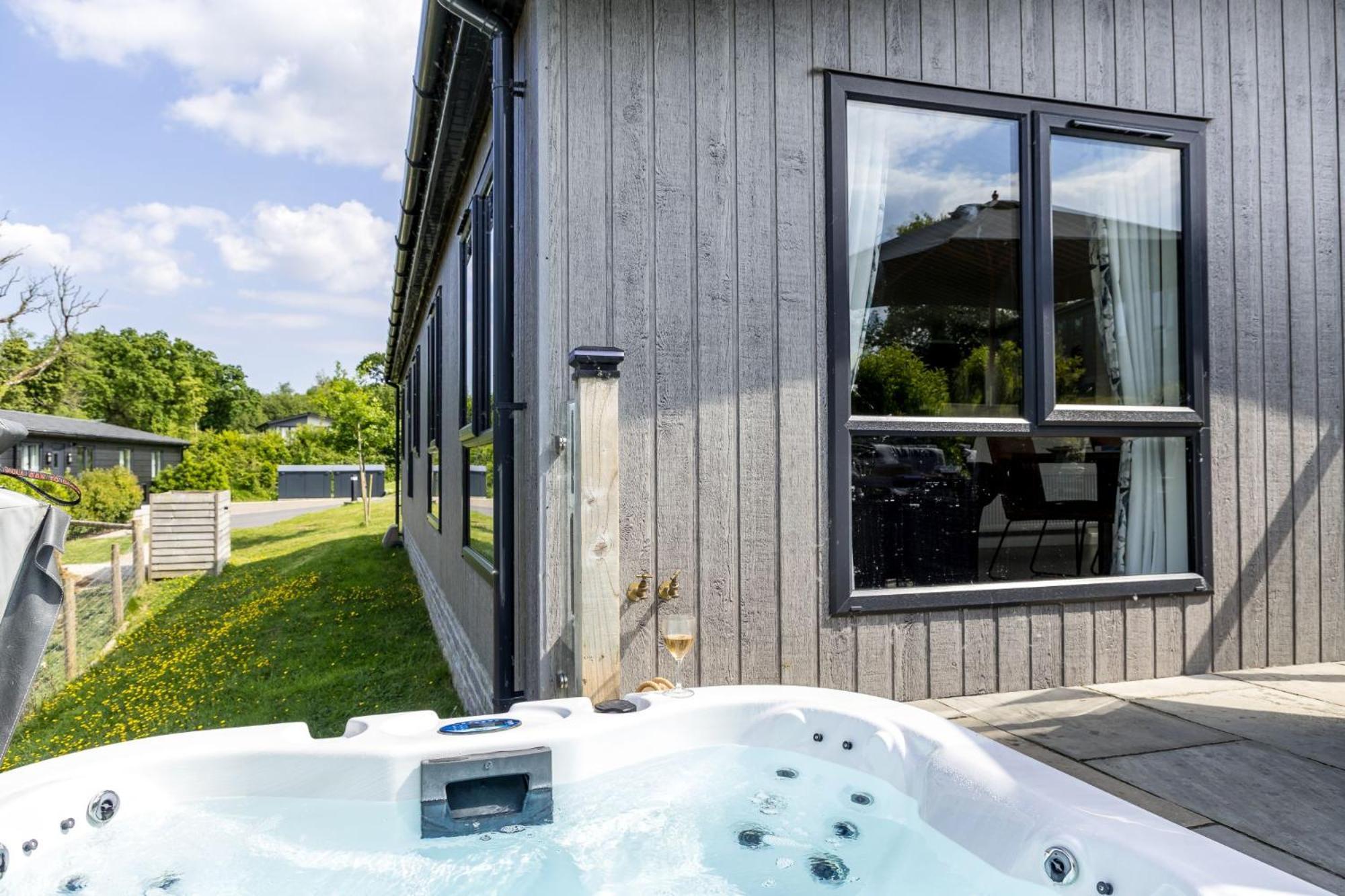 Lilac Lodge, 22 Roadford Lake Lodges Lifton Exteriér fotografie